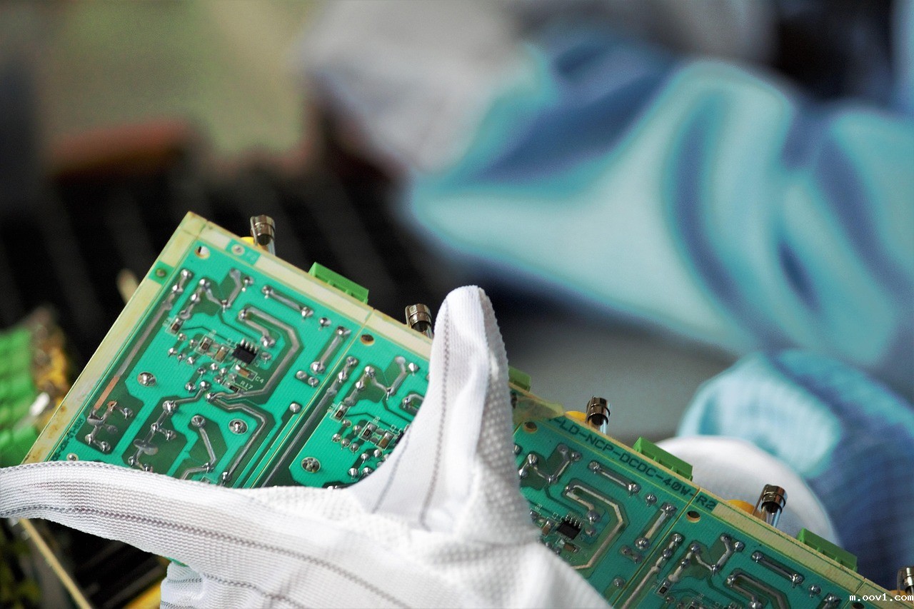 Thermal Silicone Pads: Advantages, Disadvantages, and Selection Criteria